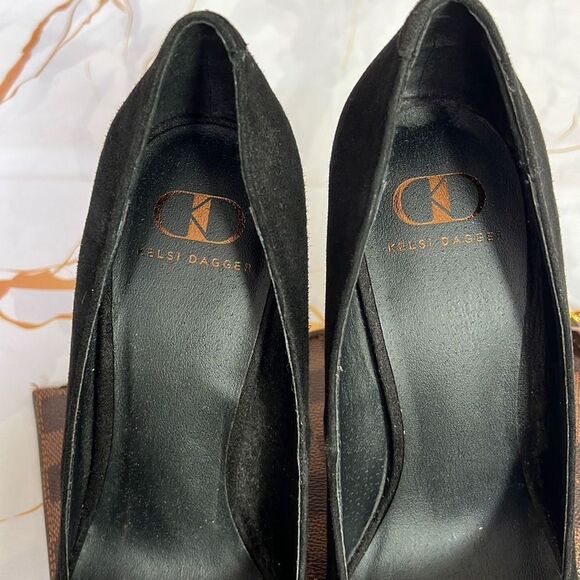 Kelsi Dagger - Picture 4 of 13